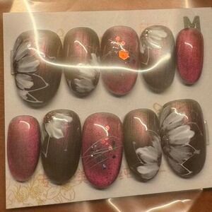 "Blush Eclipse" Press-On Nail Set – Pink & Gray‎ Gloss, Floral Accents